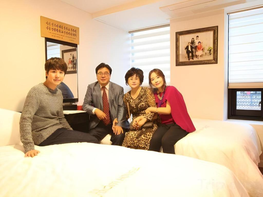 Myeongdong Mom House Hotel Seul Exterior foto