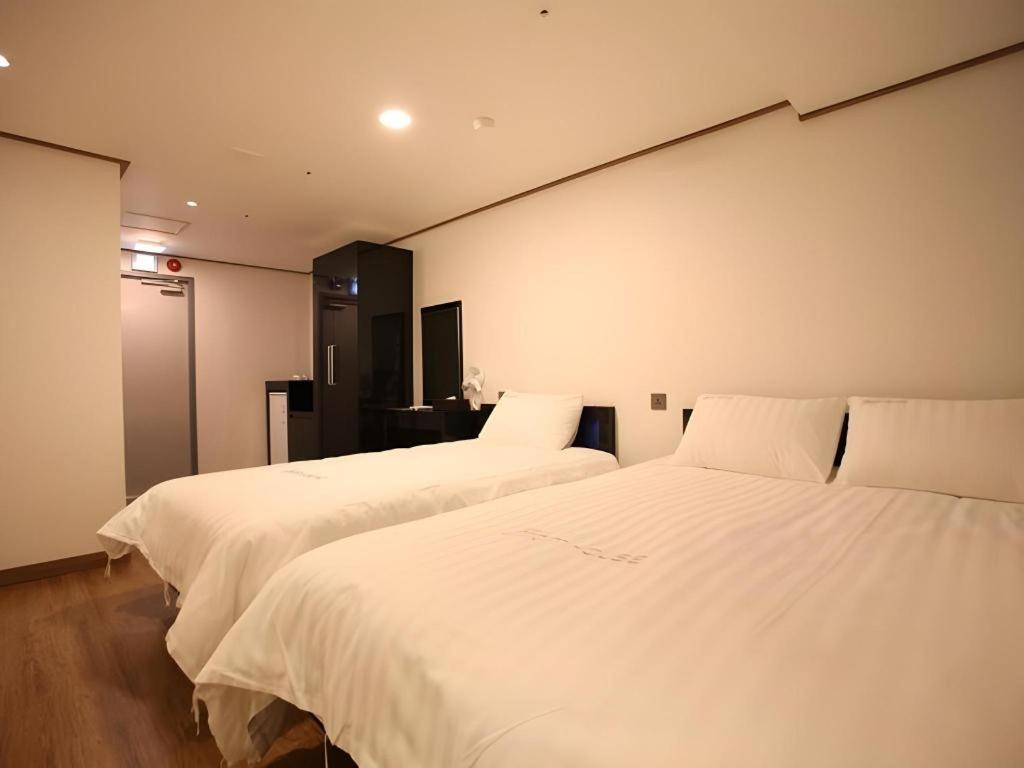 Myeongdong Mom House Hotel Seul Exterior foto